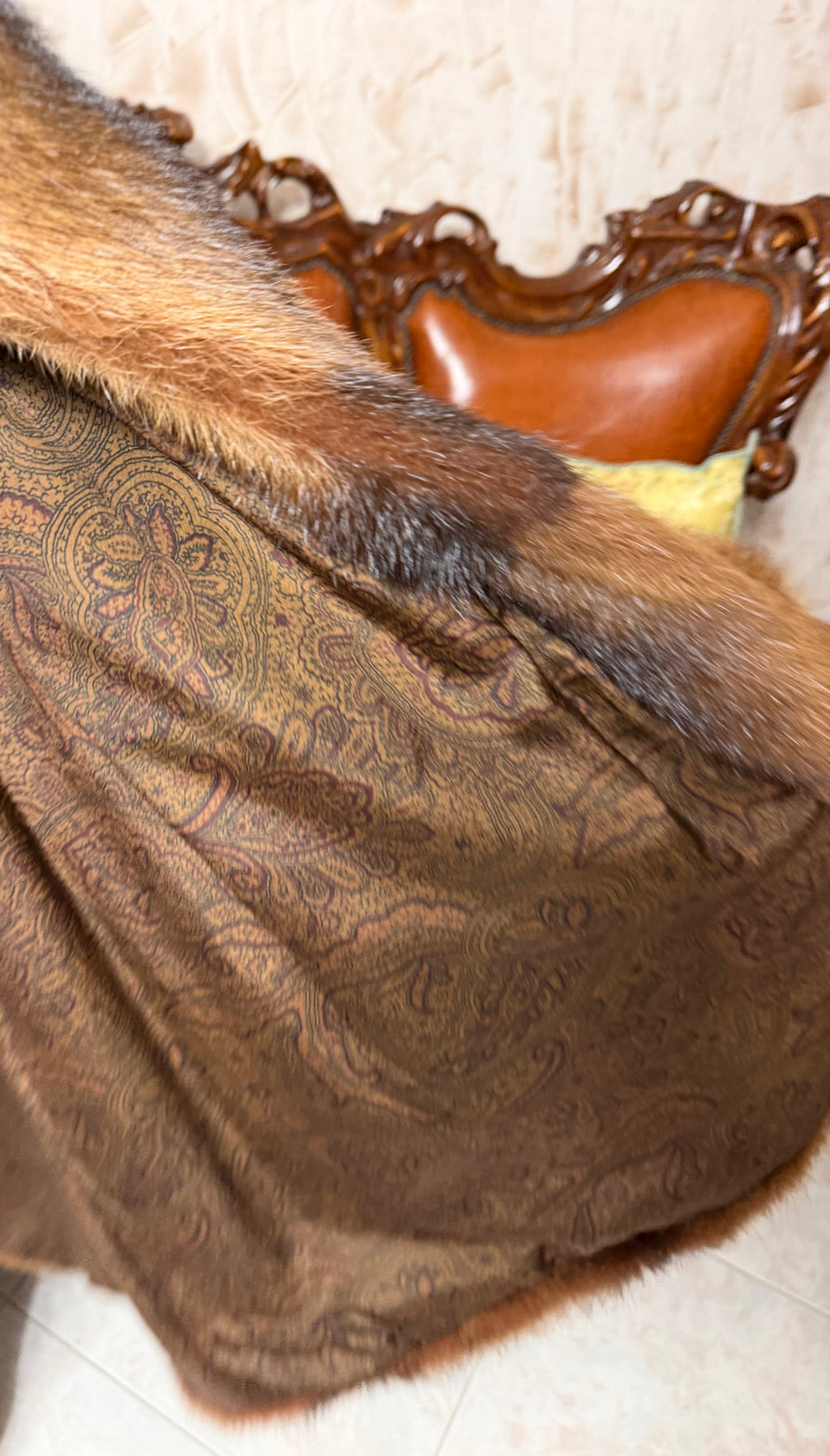Stinktierpelzjacke